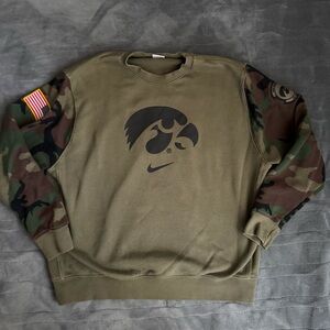 Nike Iowa Hawkeyes Military Edition Crewneck